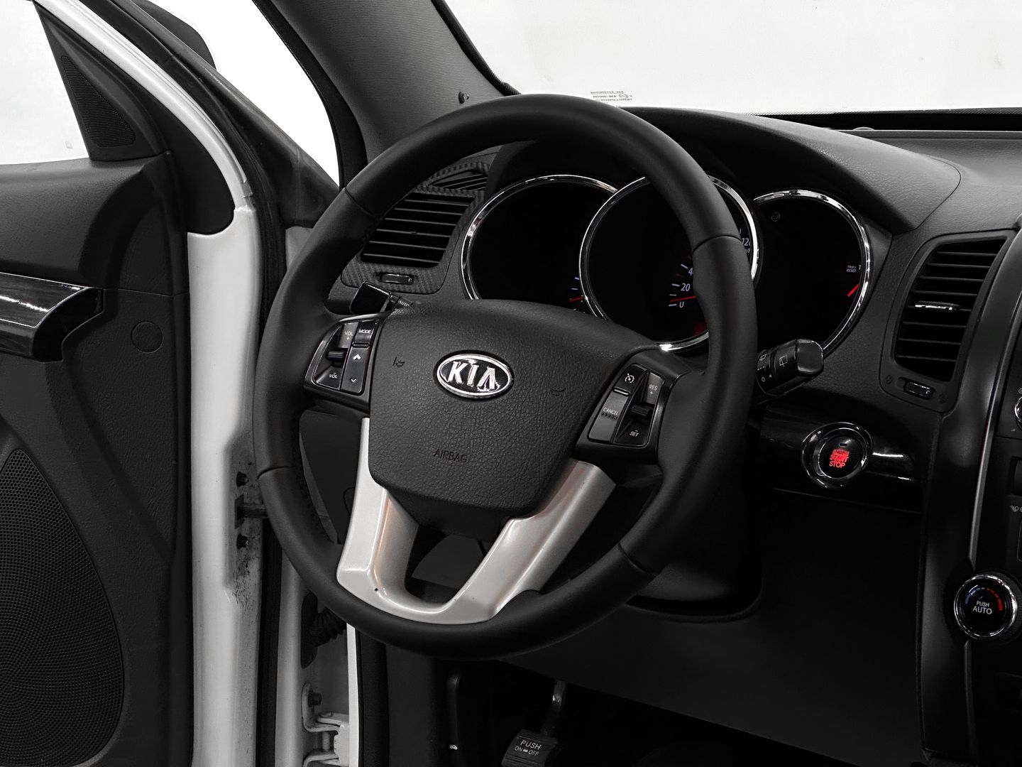 Kia Sorento, II 2.2d AT (197 л.с.) 4WD
