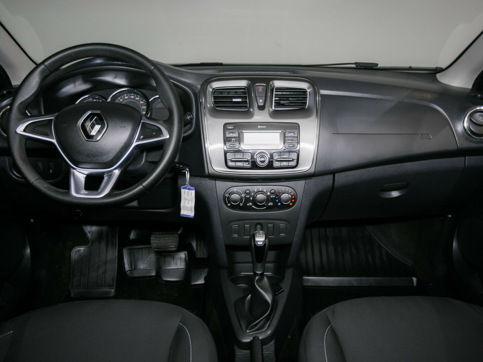 Renault Logan, II Рестайлинг Stepway 1.6 CVT (113 л.с.)