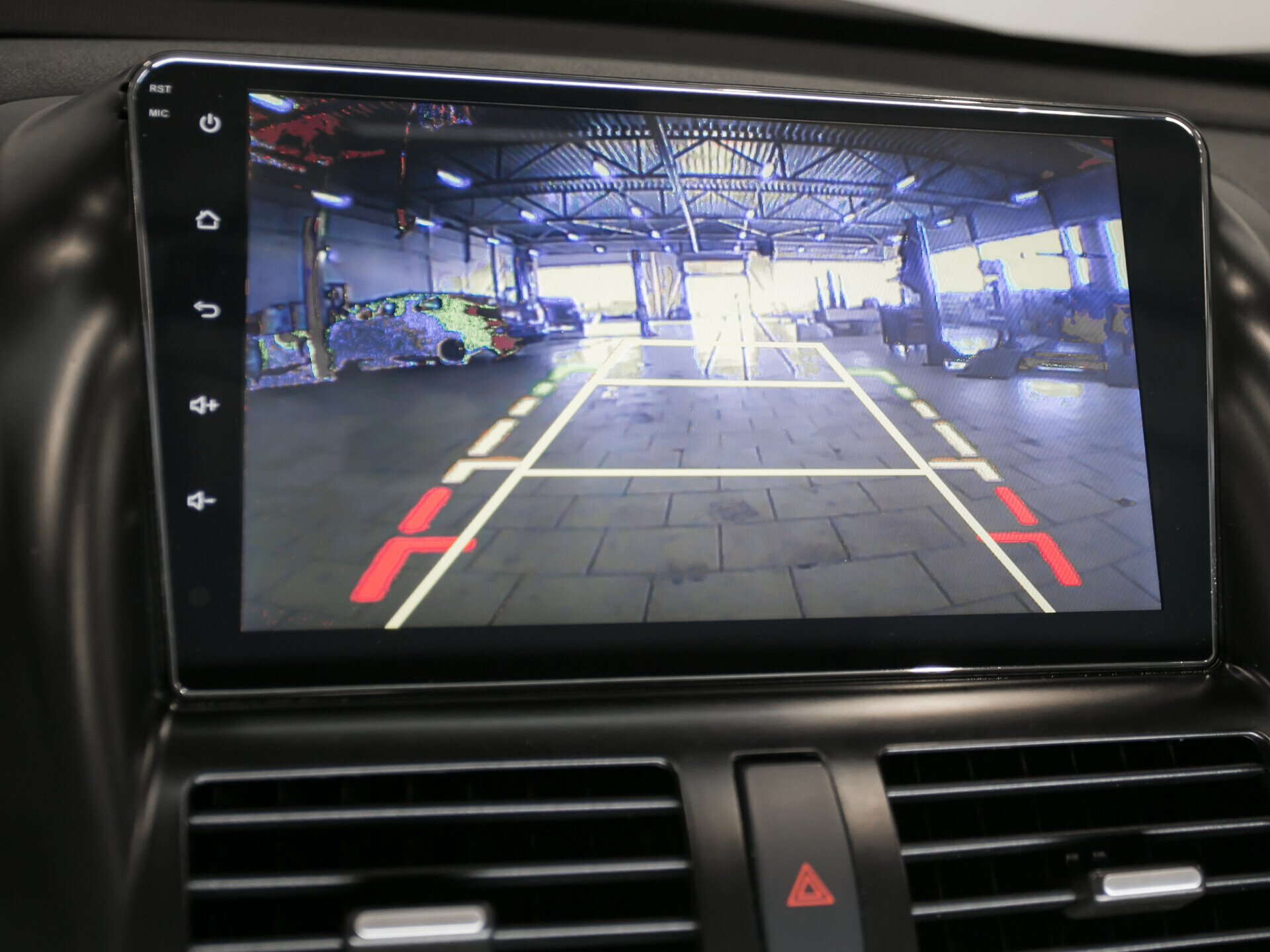 FAW Besturn X80, I 2.0 AT (142 л.с.)