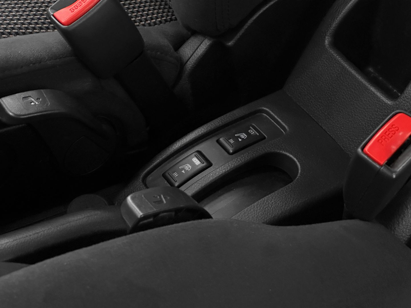 Nissan Tiida, I Рестайлинг 1.6 MT (110 л.с.)
