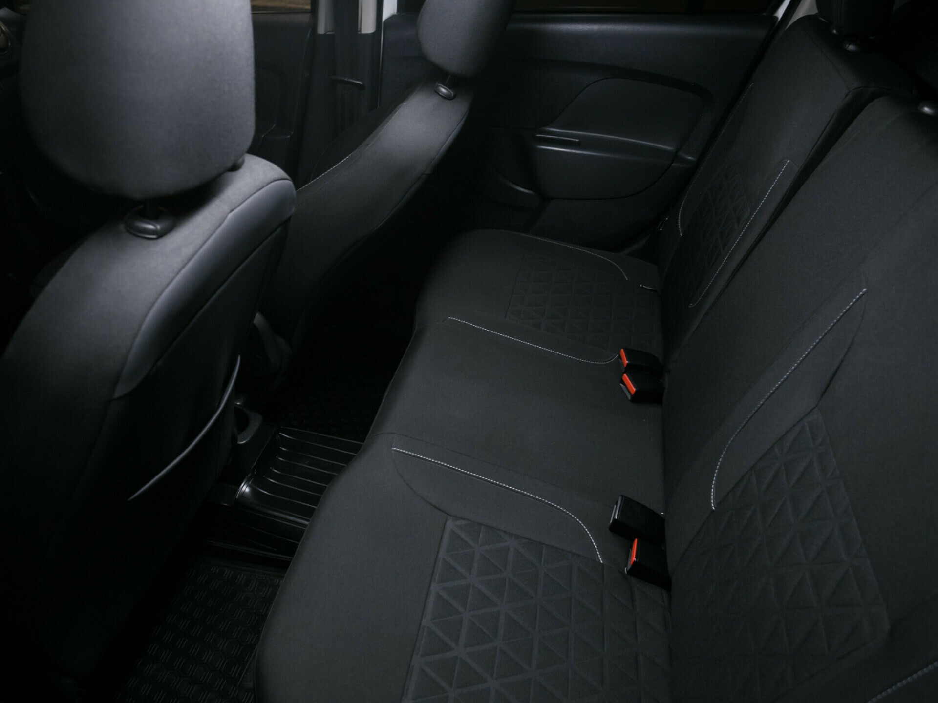 Renault Logan, II Рестайлинг Stepway 1.6 CVT (113 л.с.)