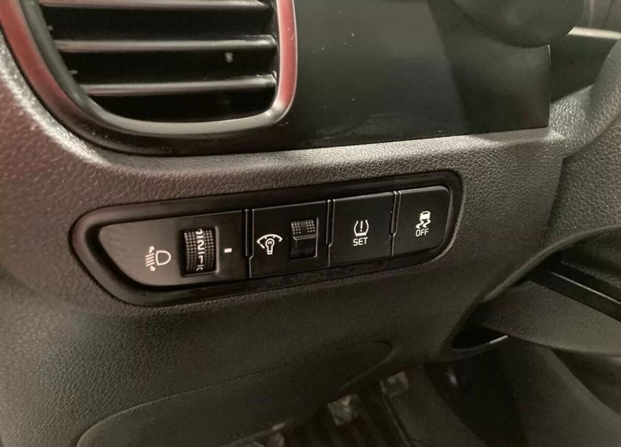 Kia Rio, IV X-Line 1.6 MT (123 л.с.)