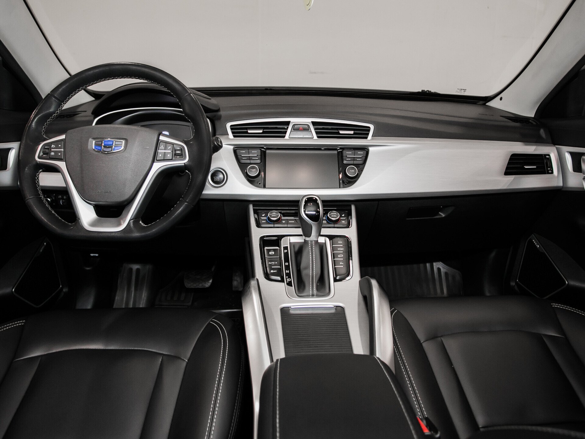Geely Atlas, I 2.4 AT (149 л.с.) 4WD