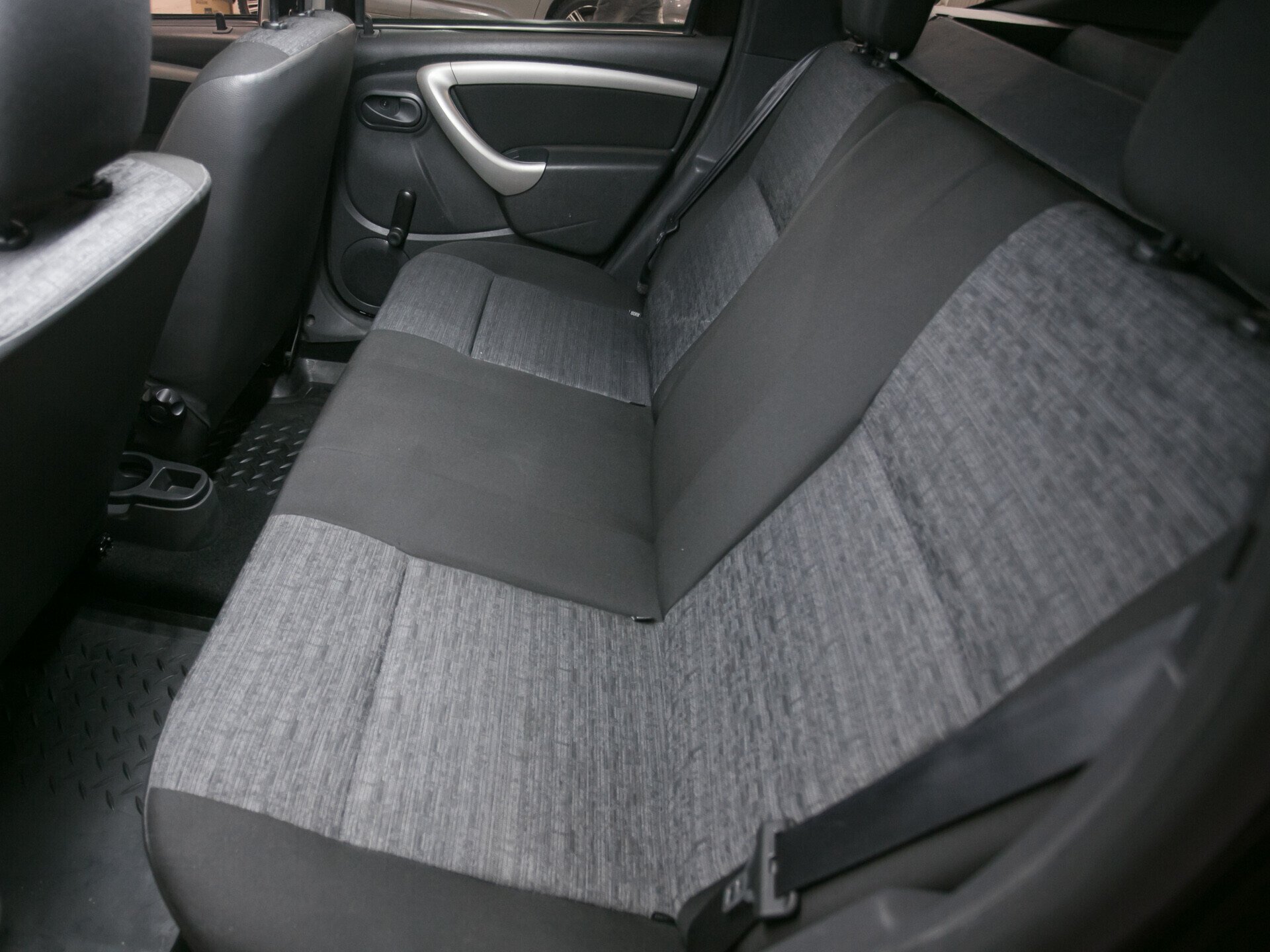 Renault Duster, I 1.6 MT (102 л.с.)