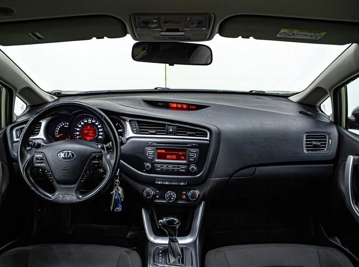 Kia Ceed, II Рестайлинг 1.6 AT (130 л.с.)