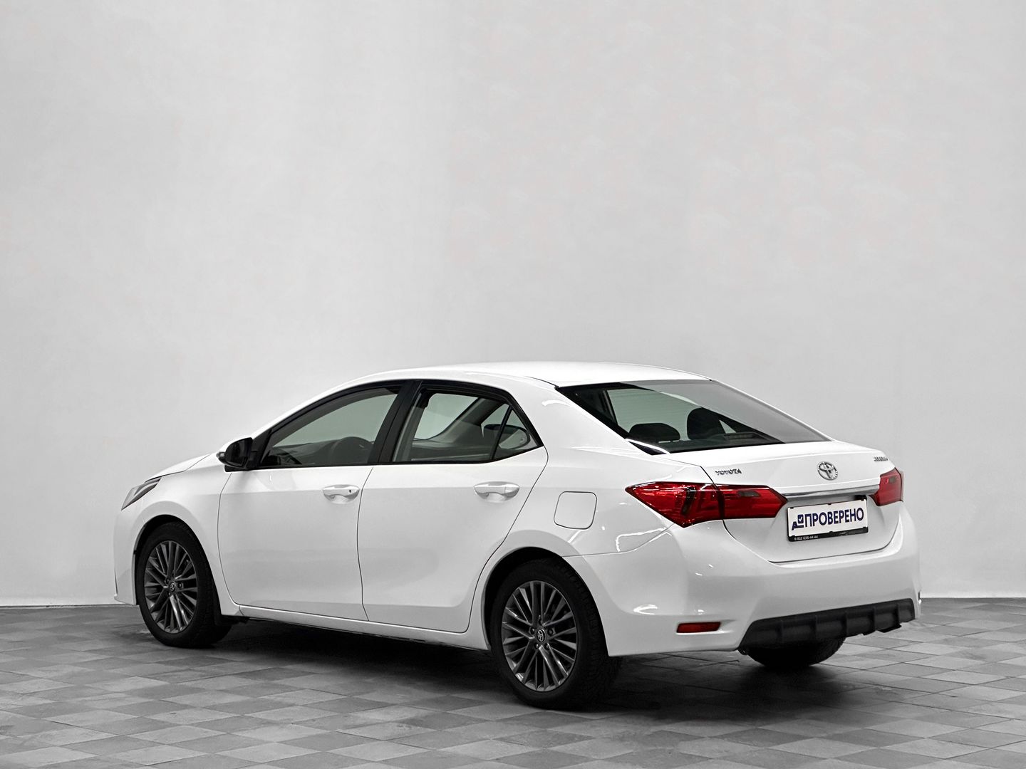 Toyota Corolla, XI (E160, E170, E180) 1.6 CVT (122 л.с.)