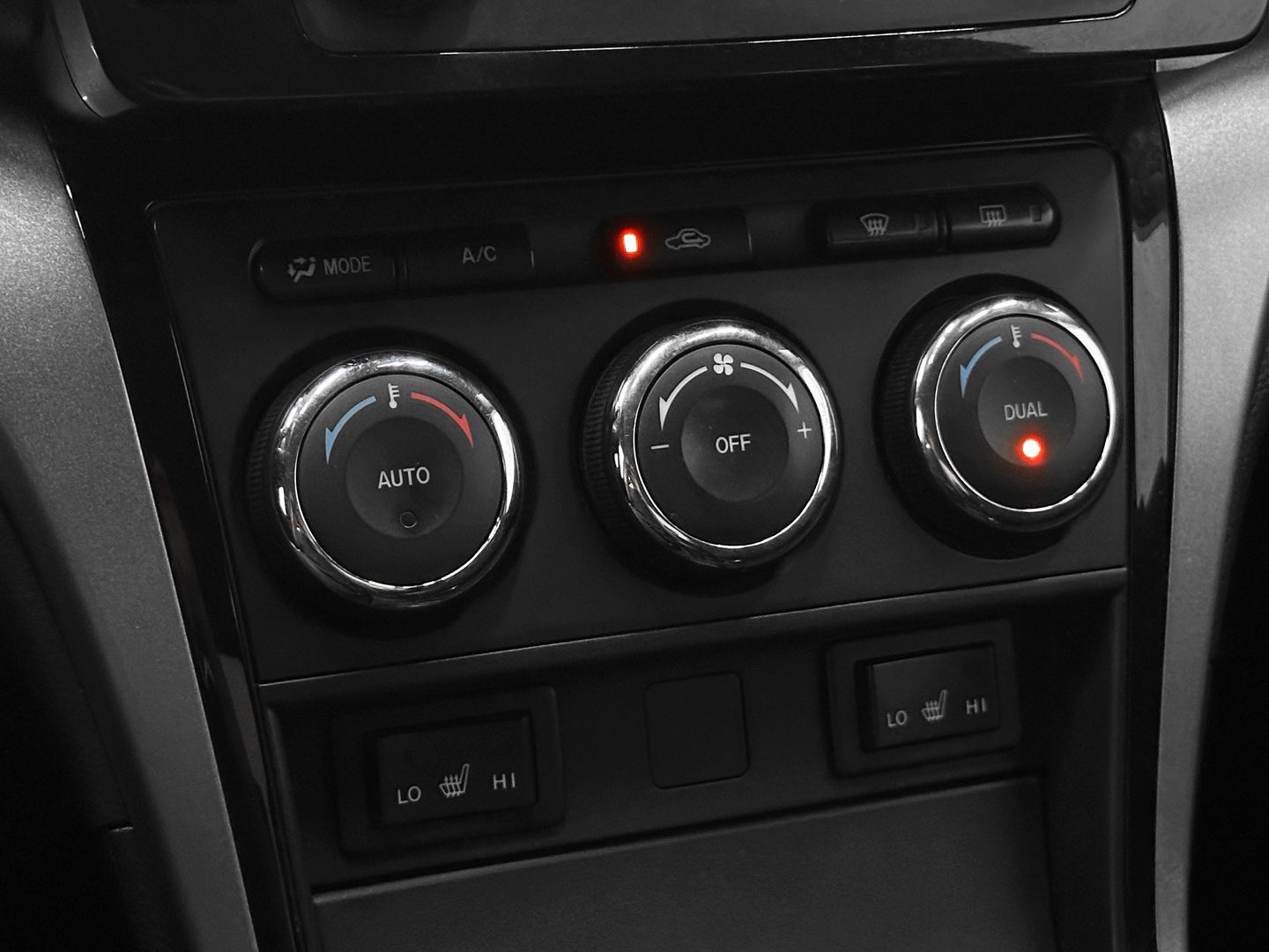 Mazda 6, II (GH) Рестайлинг 2.0 AT (147 л.с.)