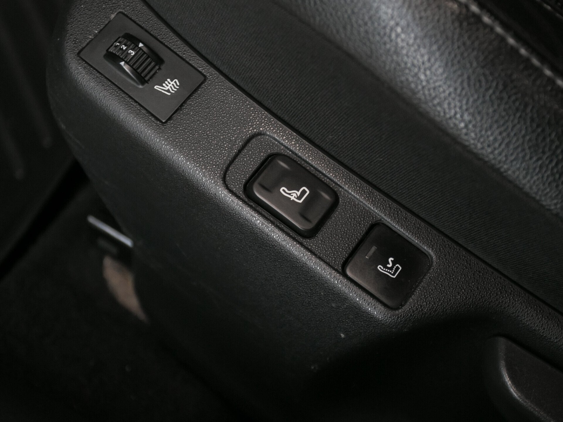Citroen C4, II 1.6 AT (120 л.с.)