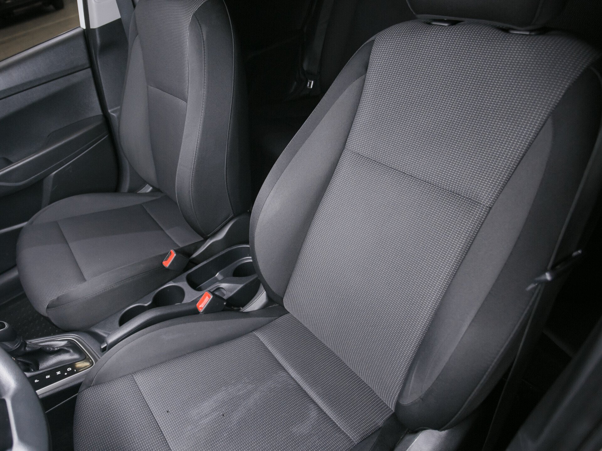 Hyundai Solaris, II 1.4 AT (100 л.с.)