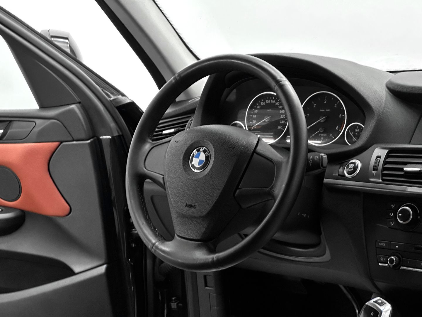 BMW X3, II (F25) 20d xDrive 2.0d AT (184 л.с.) 4WD