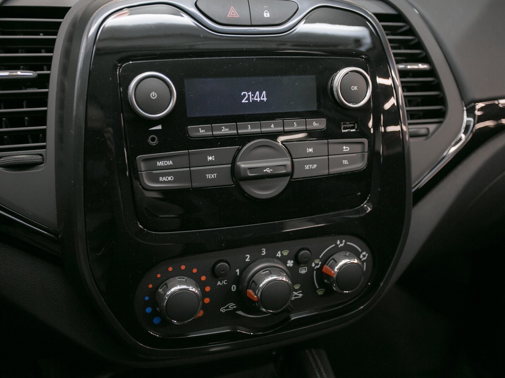 Renault Kaptur, I Рестайлинг 1.6 CVT (114 л.с.)