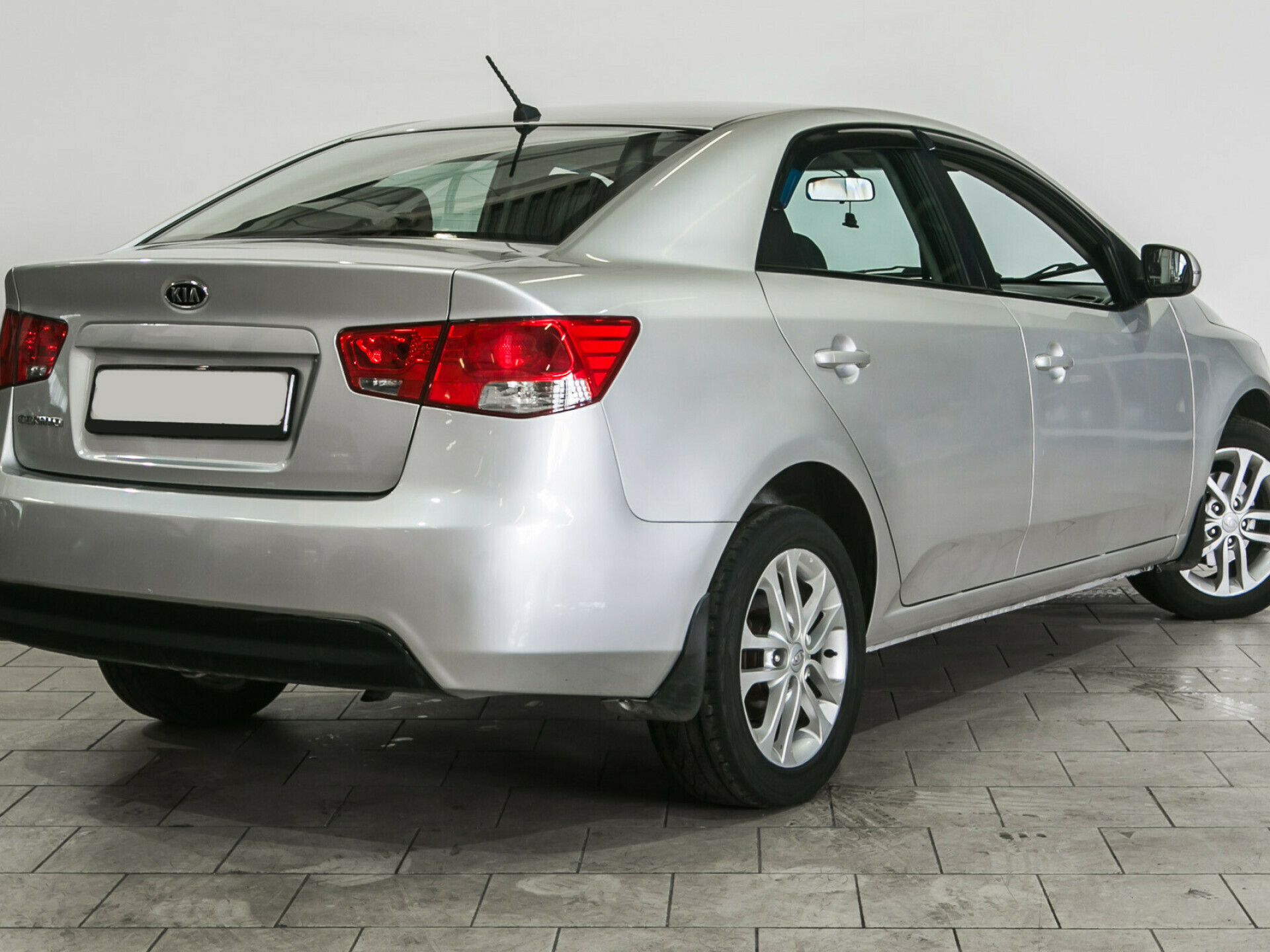 Kia Cerato, II 4-speed 1.6 AT (126 л.с.)