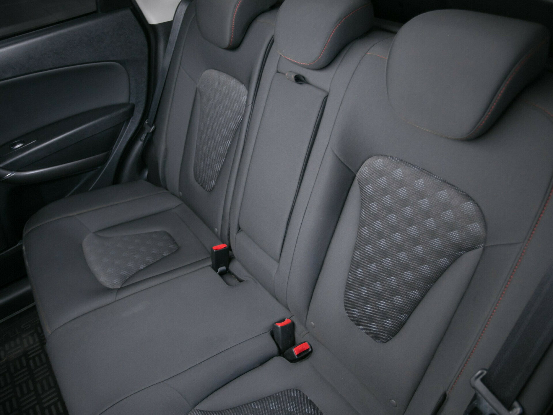 FAW Besturn X80, I 2.0 AT (142 л.с.)