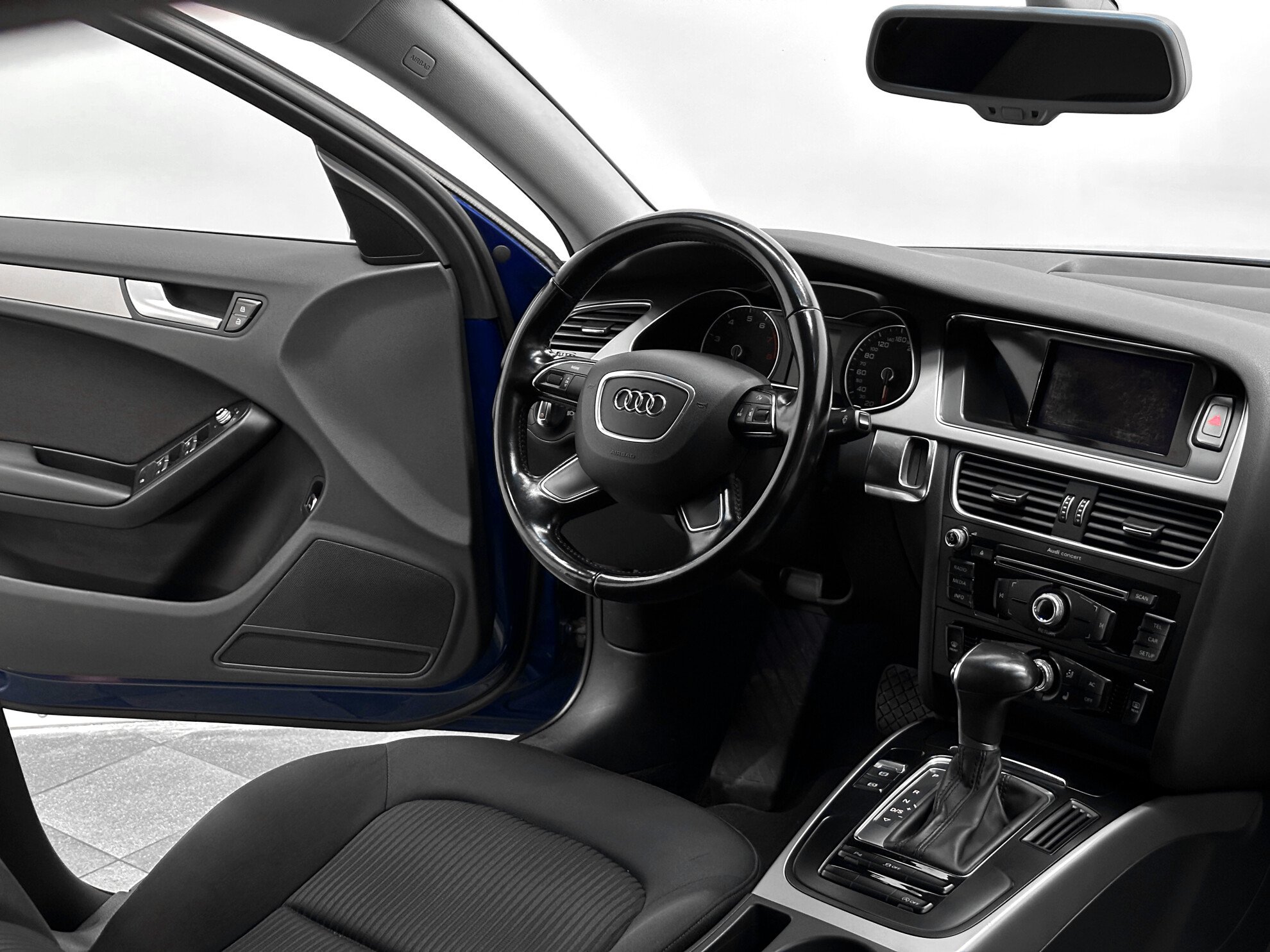 Audi A4, IV (B8) Рестайлинг 1.8 CVT (170 л.с.)