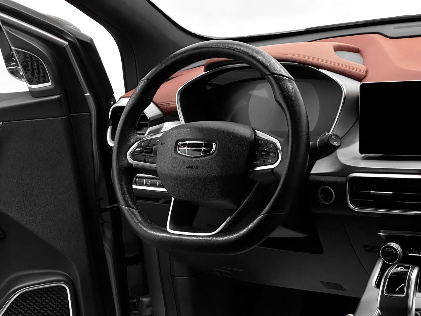 Geely Coolray, I 1.5 AMT (150 л.с.)