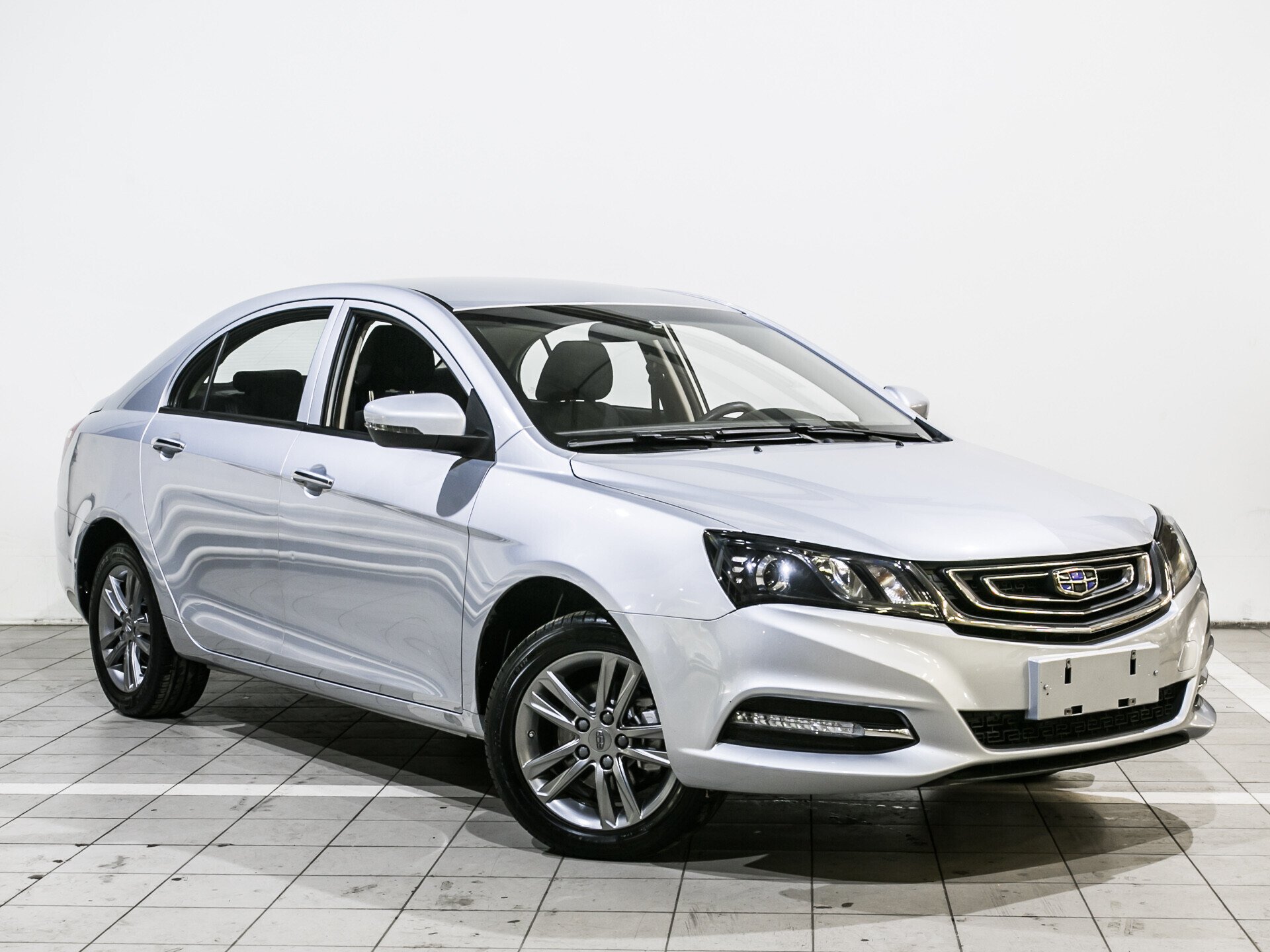 Geely Emgrand 7, I Рестайлинг 1.5 MT (103 л.с.)